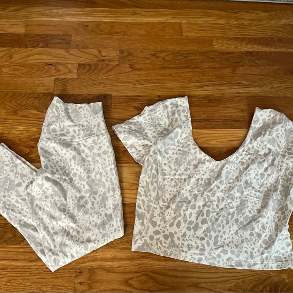 White and Gray Leopard Print Top and Leggings Set 10 Lululemon New